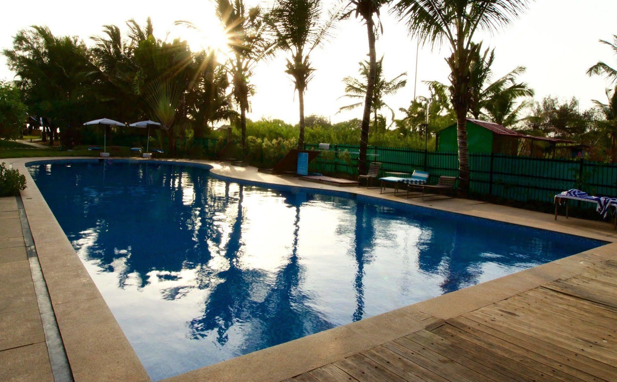 360° Beach Retreat Кандолим Экстерьер фото